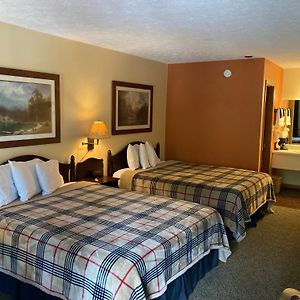 Queen Room Two Queen Beds